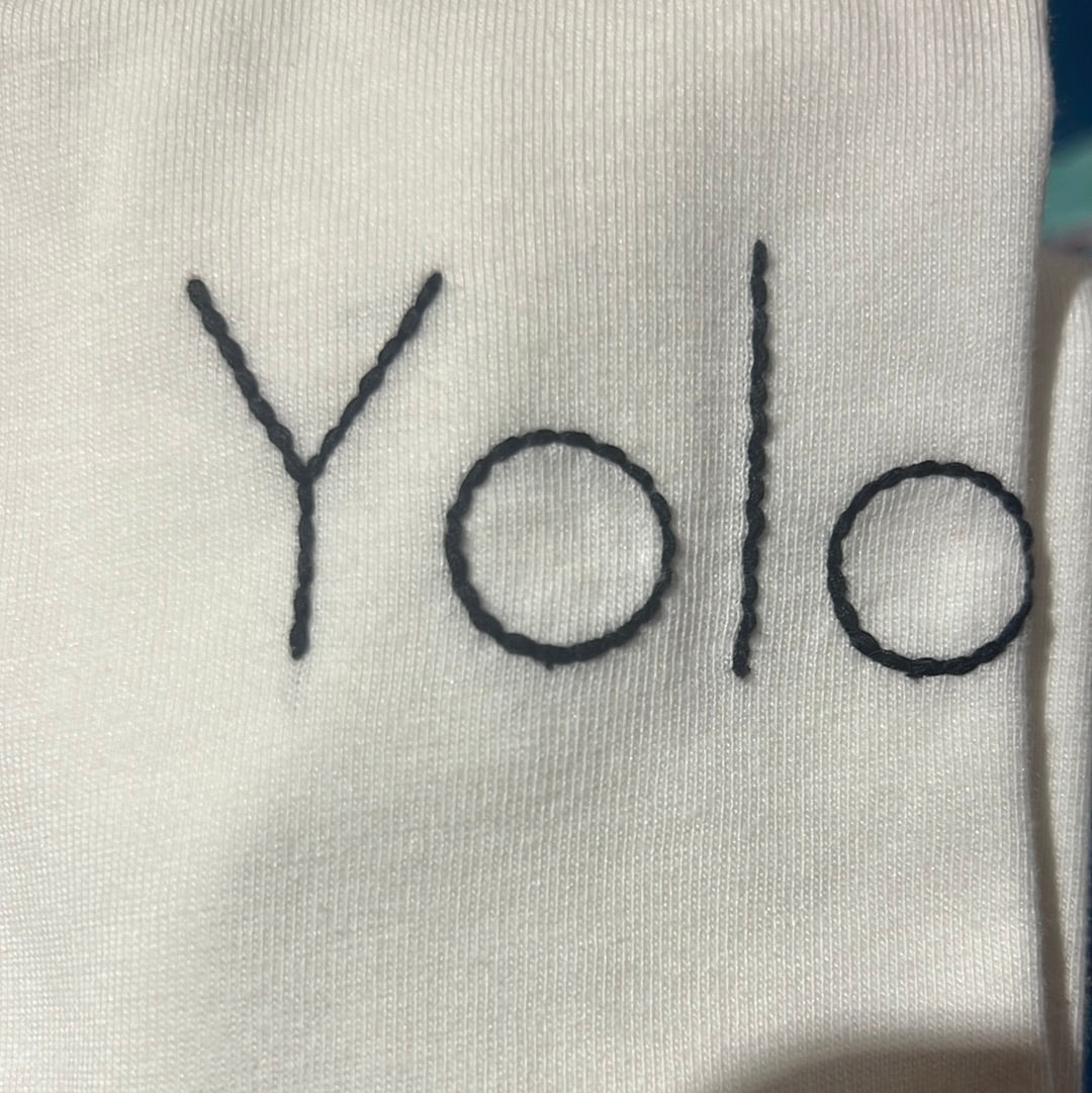 T-shirt YOLO – livanna.com.mx